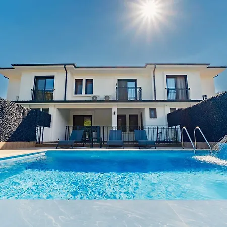 Modus Semi-detached * Mugla